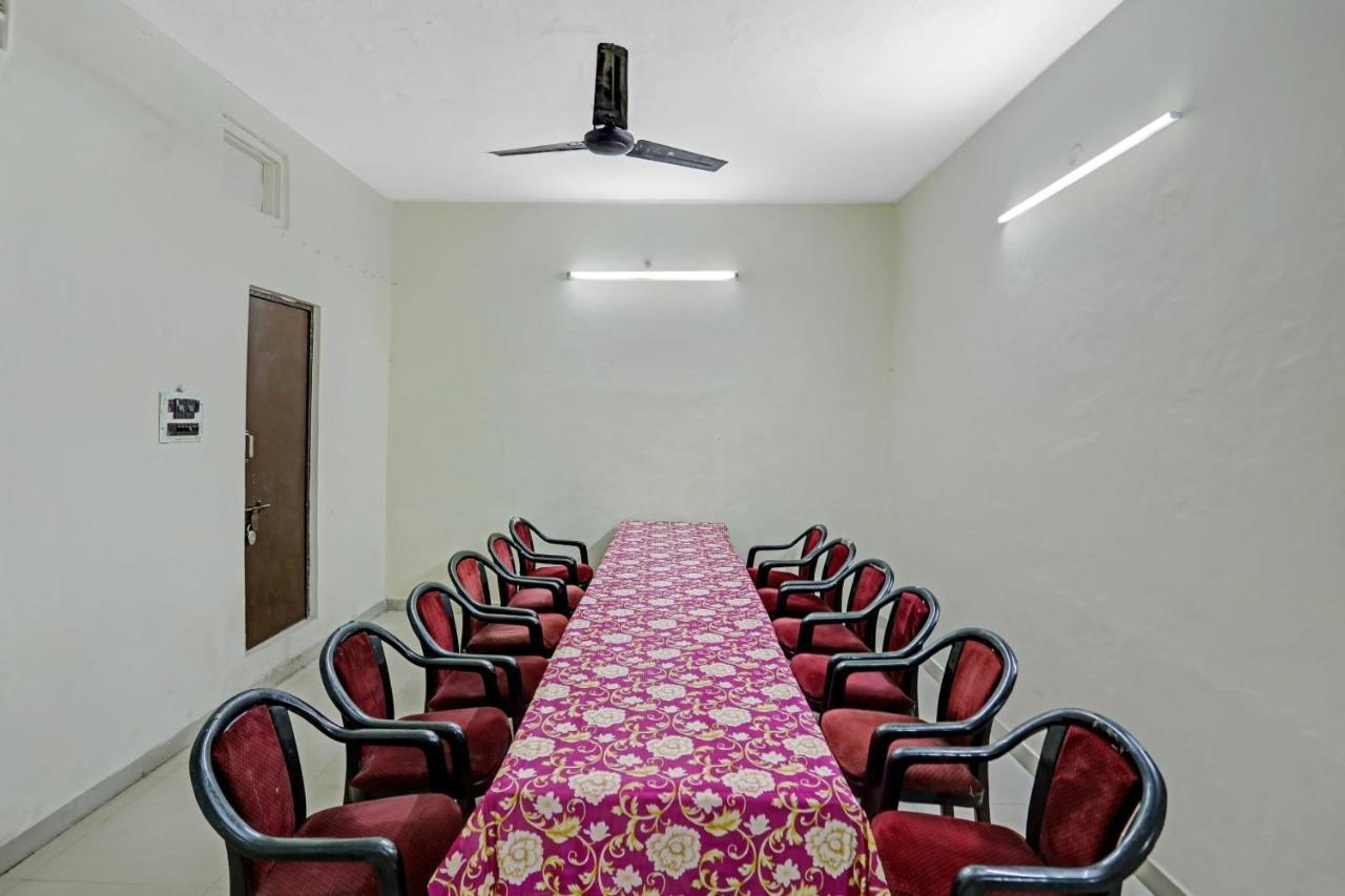 Collection O 85238 Tulika Garden Hotel Izatnagar Exterior foto